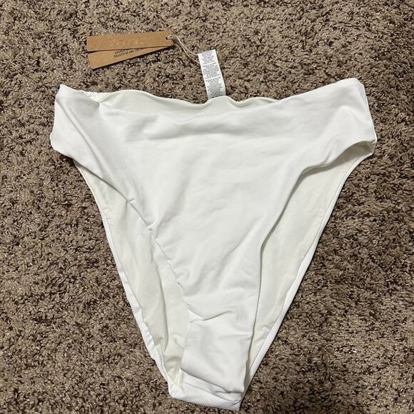 Skims white swimsuit bottoms nwt - Picture 1 of 3